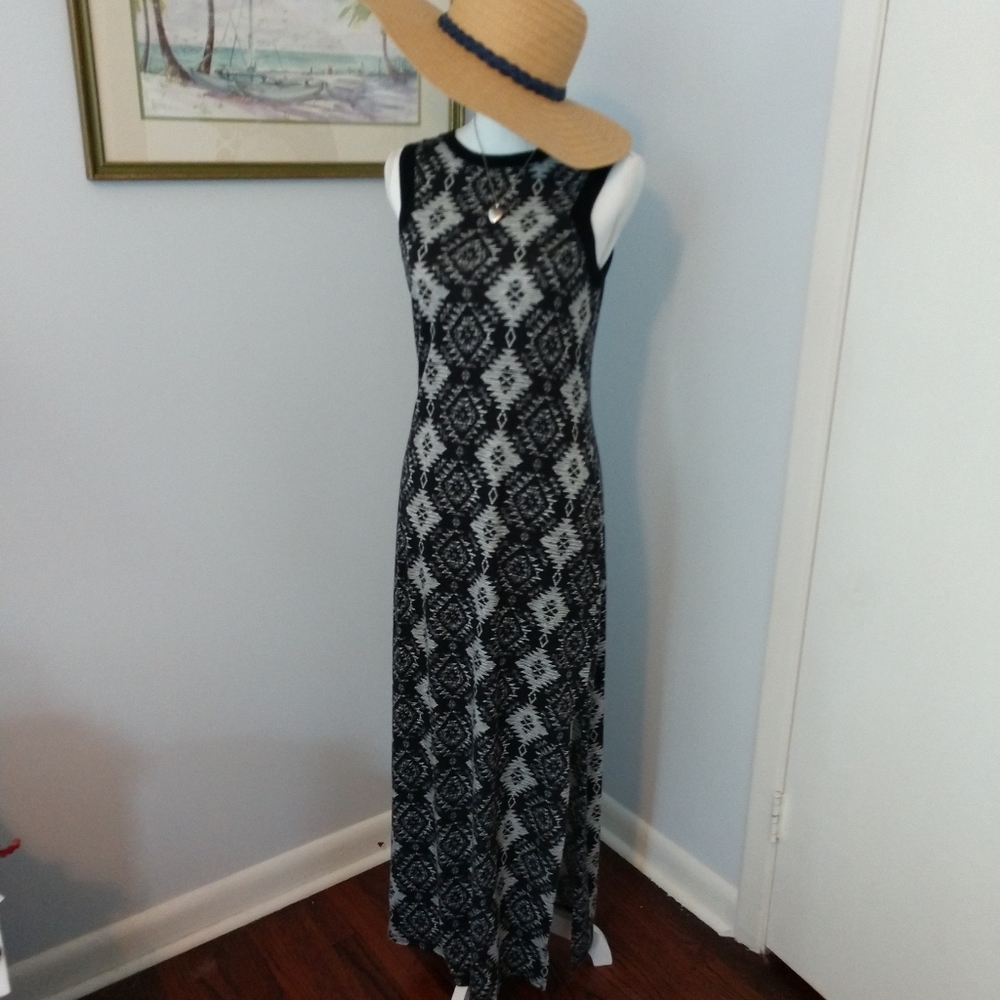 Black & White Print Maxi Dress